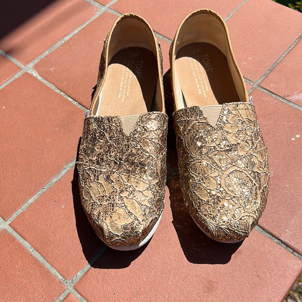 Tom’s shoes size W7 gold sparkle worn 1x
